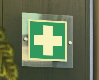 SEPSE15101W - targa Plexi monofacc. Pronto soccorso EN ISO 7010 E003