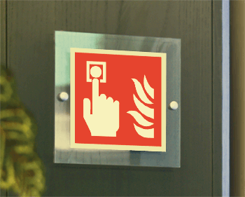 [SEPSE15117W] SEPSE15117W - targa Plexi monofacciale  Allarme Antincendio EN ISO 7010 F005